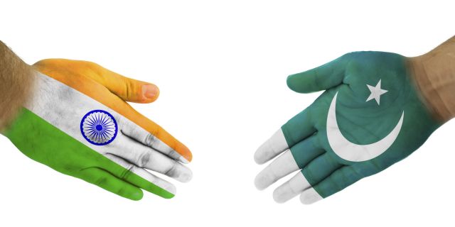 पाकिस्तान ने फिर बढ़ाया भारत की ओर वार्ता का हाथ