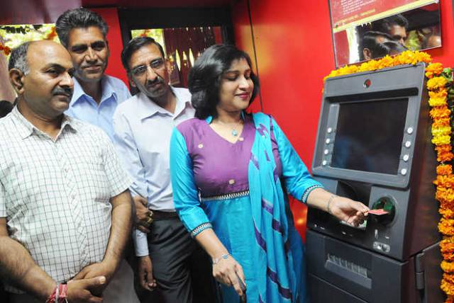 पंजाब में पहला डाकघर ATM खुला