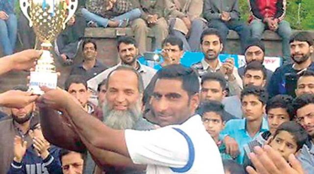 कश्मीर में आतंकियों के नाम पर हो रहा क्रिकेट टूर्नामेंट