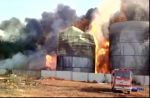 बायोडीजल फैक्ट्री के 12 टैंकरों में लगी भीषण आग