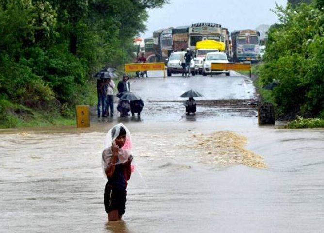 मध्यप्रदेश के कई शहरों में झमाझम बारिश, सामान्य जनजीवन प्रभावित