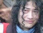 रोते हुए इरोम शर्मिला ने तोड़ा 16 वर्षो का अनशन, कहा सीएम बनना चाहती हूं मणिपुर की