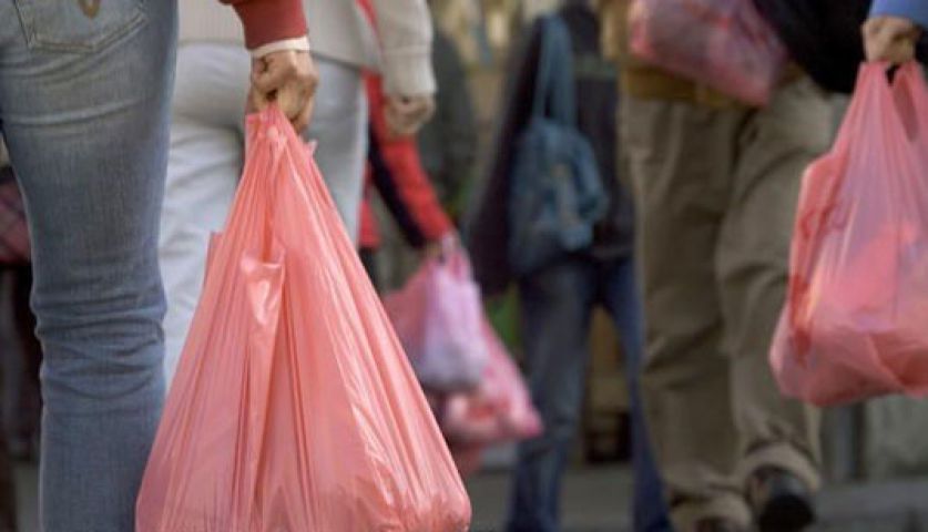 गुजरात में प्लास्टिक बैग हुए प्रतिबंधित