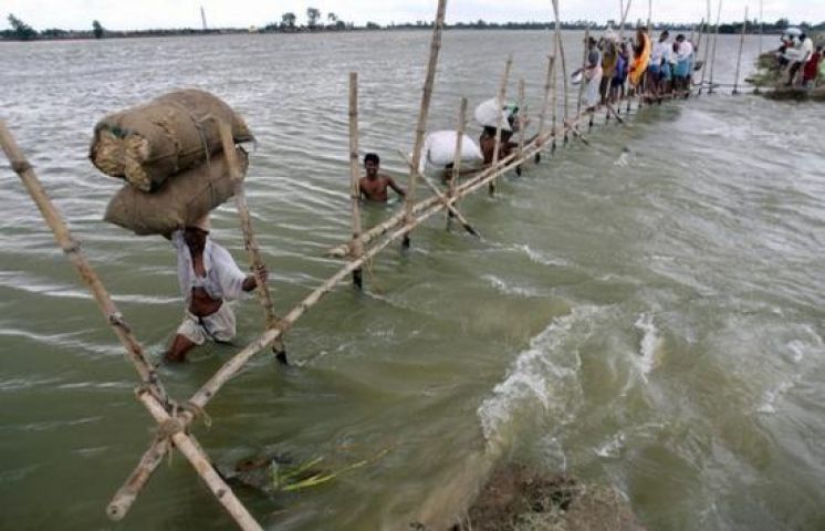 बिहार में पहले सूखे तो अब बाढ़ का खतरा