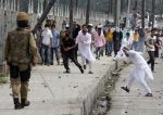 कश्मीर में हिंसा का दौर, एक की फिर हुई मौत
