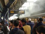 दिल्ली में मेट्रों में लगी आग