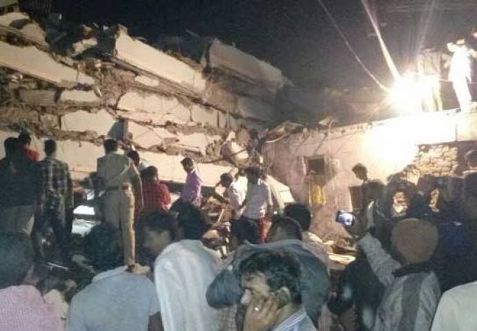 हैदराबाद में निर्मांणाधीन इमारत गिरी, दस लोगों के मरने की आशंका