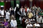 नोटबंदी पर फिर बरपा संसद में हंगामा