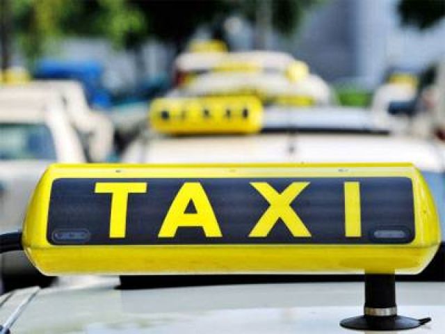 दिल्ली में टैक्सी में ही हुआ महिला को प्रसव
