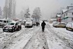 पारे में गिरावट और बर्फ से लदा कश्मीर, दिल्ली के लिए कल का दिन सबसे सर्द