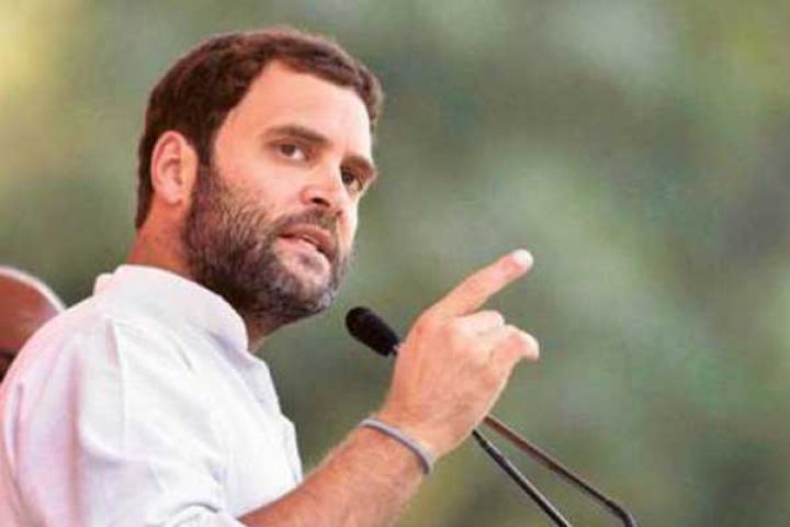 गुजरात में राहुल ने PM मोदी पर लगाए बड़े आरोप