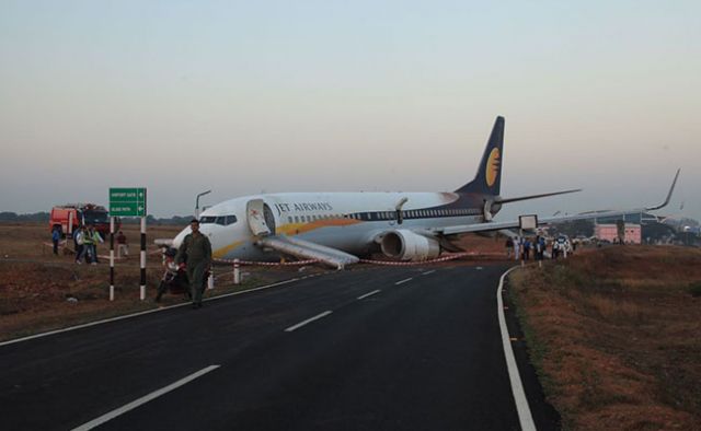 गोवा एयरपोर्ट पर हादसा, 154 यात्रियों से भरा प्लेन रनवे पर फिसला