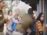 वीडियो : बेरहम हुई पुलिस, प्रदर्शन कर रहे छात्र-छात्राओं पर बरसाई लाठियां