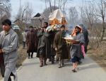 इंसानियतः मुसलमानों ने किया कश्मीरी पंडित का अंतिम संस्कार