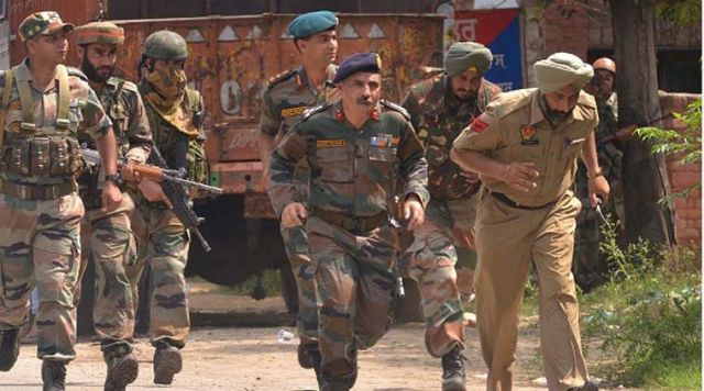 15 आतंकियों ने किया पठानकोट में हमला: सेना ने शुरू किया सर्च ऑपरेशन