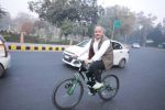 दिल्ली में आज चलेगी ईवन नंबर की गाड़ियां, उप मुख्यमंत्री साइकिल से पहुंचे दफ्तर