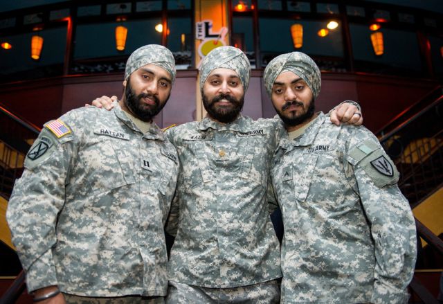अब अमेरिका की सेना में सैनिक पहन सकेंगे पगड़ी और हिजाब