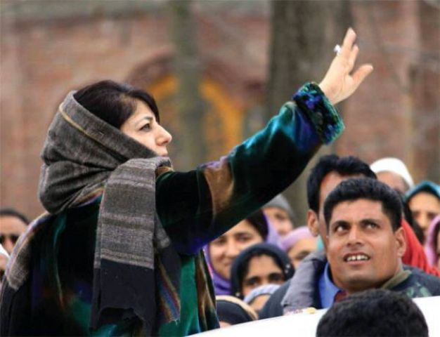 जम्मू - कश्मीर की मुख्यमंत्री बनेगी महबूबा, आज ग्रहण कर सकती शपथ