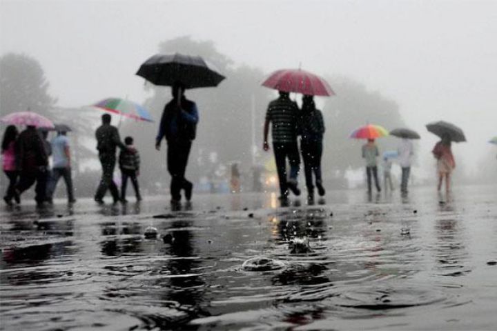 झमाझम बारिश से भीगा भारत, मानसूनी हवाऐं मौसम को बना रही खुशनुमा