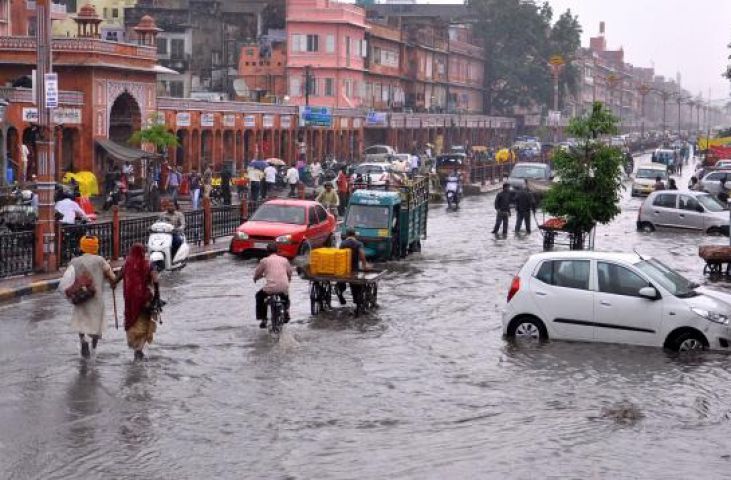 राजस्थान में बाढ़ से हालात खराब, झालावाड़ में घोषित किया हाईअलर्ट