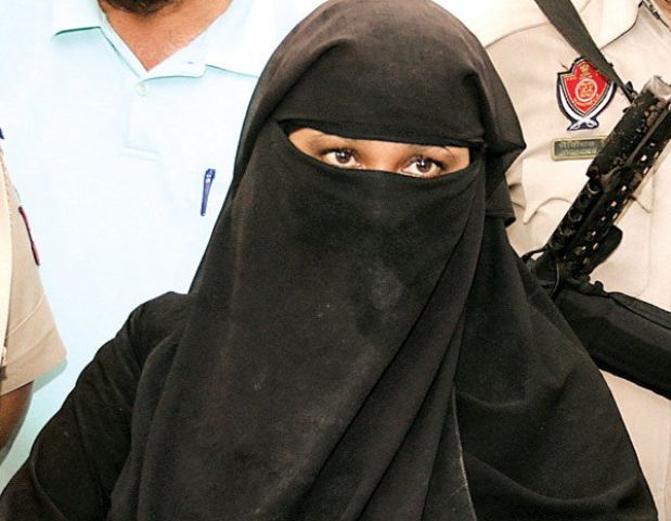 बिना वीजा-टिकट सलमान से मिलने आई पाकिस्तानी युवती