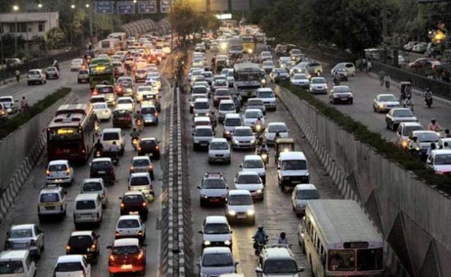 बाहरी वाहनों से ज्यादा प्रदूषित हो रही है राजधानी: cse