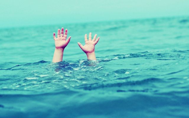 बच्ची को बचाने के लिए नदी में गए युवक की डूबने से मौत