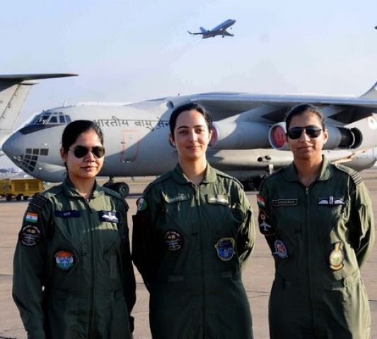 कल से देश की पहली तीन महिला पायलट फाइटर प्लेन को देंगी उड़ान