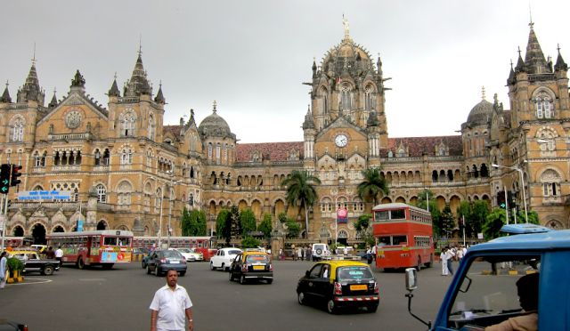 मुंबई बना देश का सबसे महंगा शहर