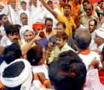 चुनाव से पहले भाजपा कार्यकर्ताओं के बीच हाथापाई से माहौल गर्माया