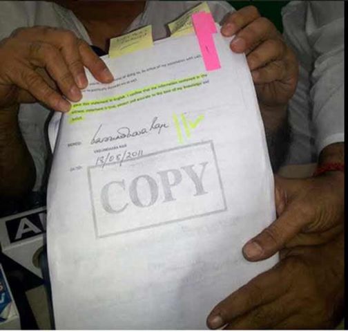 ललित मोदी विवाद : कांग्रेस ने प्रस्तुत किया वसुंधरा के हस्ताक्षर वाला दस्तावेज
