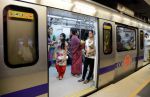 सावधान दिल्ली : मेट्रो में लड़कियां करती है ये काम रहे दूर