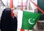 पाकिस्तान दिवस के मौके पर श्रीनगर में लहराया गया पाक का झंडा