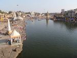 सूखे के बाद गोदावरी नदी में दिखे 34 सालो से जलमग्न मंदिर