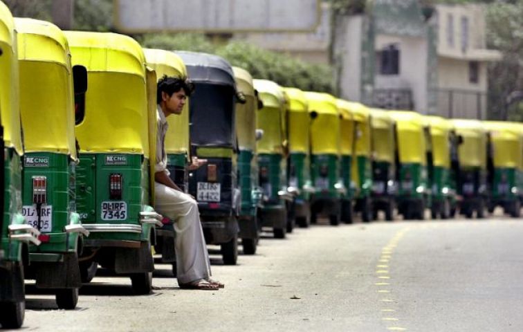 दिल्ली में तय होगा ऑटो - टैक्सी का किराया