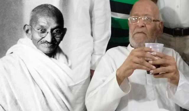 महात्मा गांधी के पौत्र गुजार रहे चेरिटेबल अस्पताल में जीवन