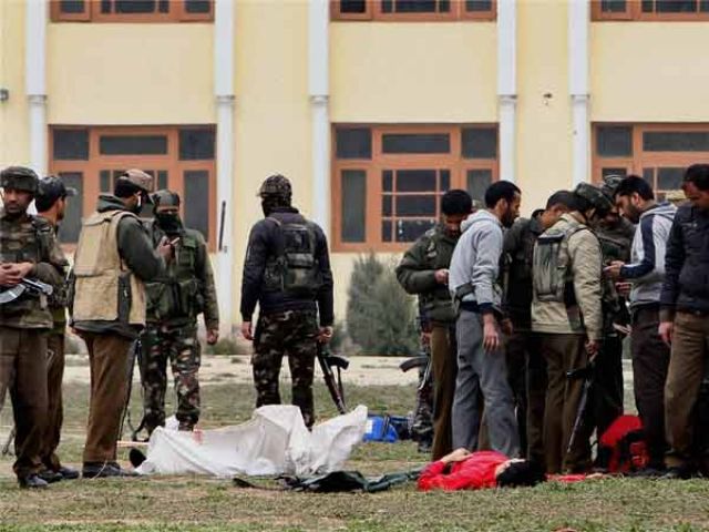 श्रीनगर में आतंकी हमला, CRPF के तीन जवान शहीद