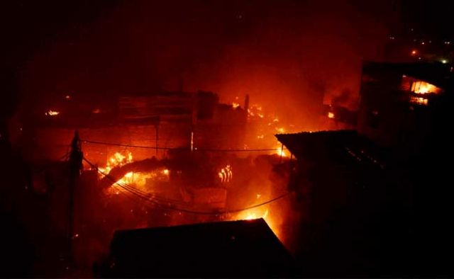 दिल्ली का वूलन मार्केट जलकर खाक, बड़े पैमाने पर हुआ नुकसान