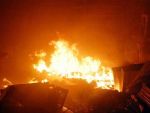 भलस्वा डेयरी इलाके की झुग्गियों में भीषण आग, परिवार के 5 लोगों की मौत