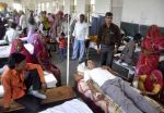 दिल्ली : निगम अस्पतालों की नर्सें हड़ताल पर , मरीज बेहाल