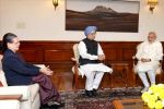सोनिया गांधी, मनमोहन सिंह और PM मोदी के बीच मुलाकात, पारित हो सकता है GST