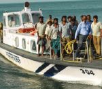 श्रीलंका ने 8 मछुआरों को गिरफ्तार किया