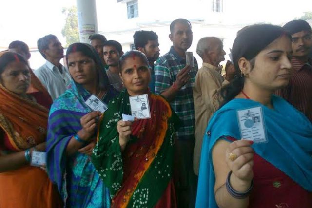 बिहार चुनाव - दूसरे चरण में दोपहर तक 50 प्रतिशत से ज़्यादा मतदान