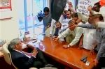 BCCI दफ्तर में घुसे शिवसैनिक, पाक क्रिकेट बोर्ड अध्यक्ष का विरोध