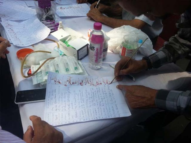 अपनी मांगों पर अड़े पूर्व सैनिक, PM को लिखा रक्त से पत्र