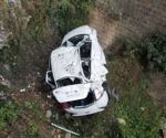 खाई में गिरी कार, 4 की समा गई जिंदगी