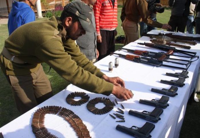 बिहार में 7 हथियार बंद नक्सली गिरफ्तार