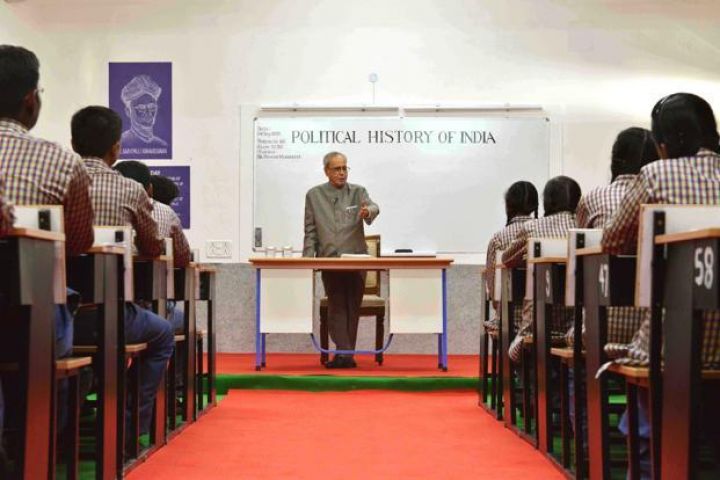 शिक्षक दिवस पर महामहिम राष्ट्रपति पढ़ाऐंगे भारतीय राजनीति का विकास