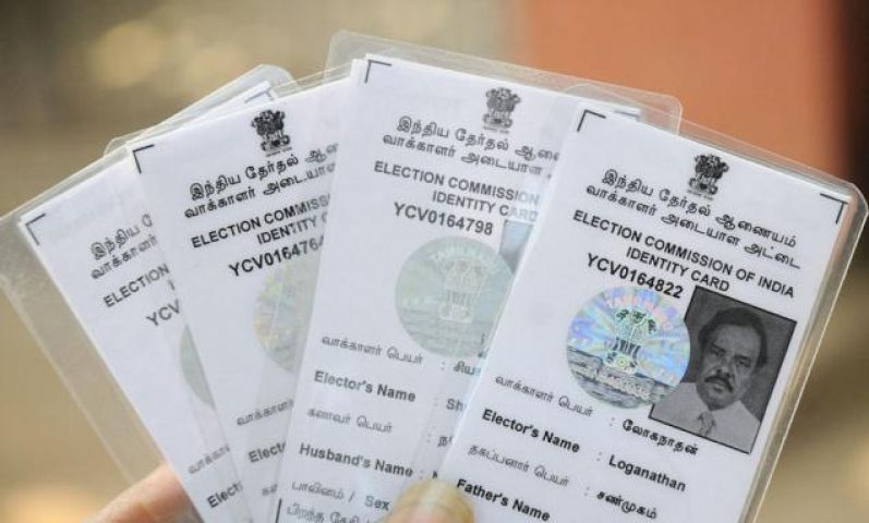 कोलकत्ता में कूड़ेदान से मिले 6,500 वोटर कार्ड