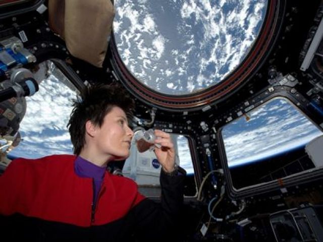 अंतरिक्ष में पीरियड्स से कैसे निपट रही है महिला एस्ट्रोनॉट्स